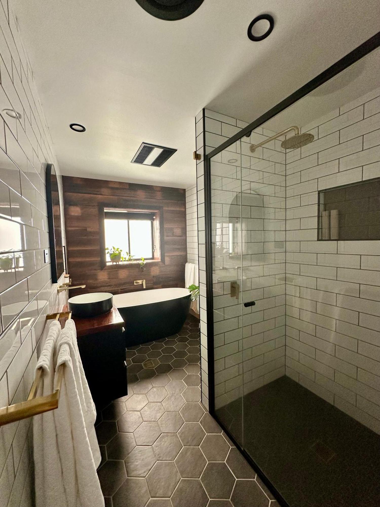Waterfall Unit Farm Apartment